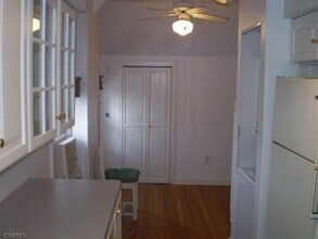 56 Elm St in Morristown, NJ - Building Photo - Building Photo