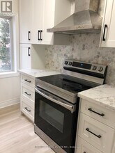 14 Leith Pl in Toronto, ON - Building Photo - Building Photo