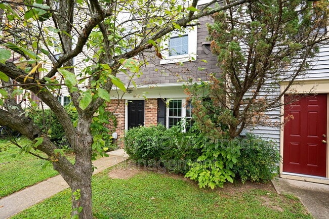 17 Heather Ln in Indian Head, MD - Building Photo - Building Photo