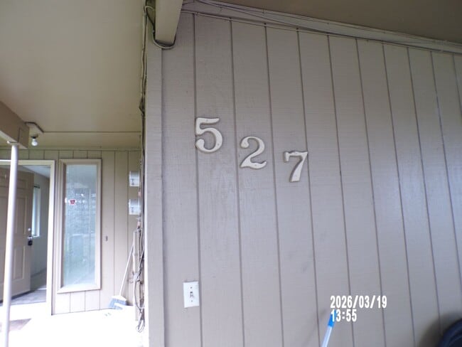 property at 527 NW Oak Ave