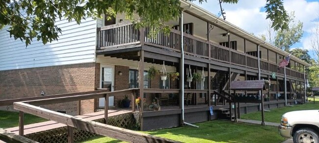 Belle River Apartments in Marine City, MI - Building Photo - Building Photo