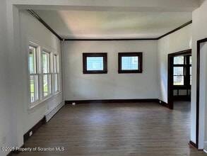 514 Miles Ave in Dickson City, PA - Building Photo - Building Photo