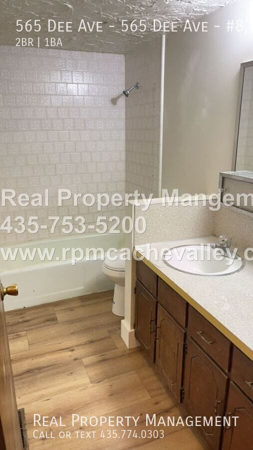 property at 565 Dee Ave