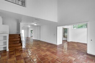 20908 Leeward Ct in Aventura, FL - Building Photo