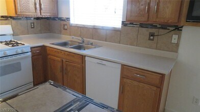 3014 Sunrise Bay Ave in North Las Vegas, NV - Building Photo - Building Photo