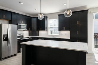 The Red Corner Townhomes in Cincinnati, OH - Building Photo - Building Photo