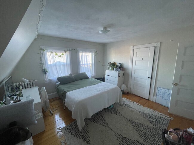14 Fairmount St, Unit 0 in Medford, MA - Building Photo - Building Photo