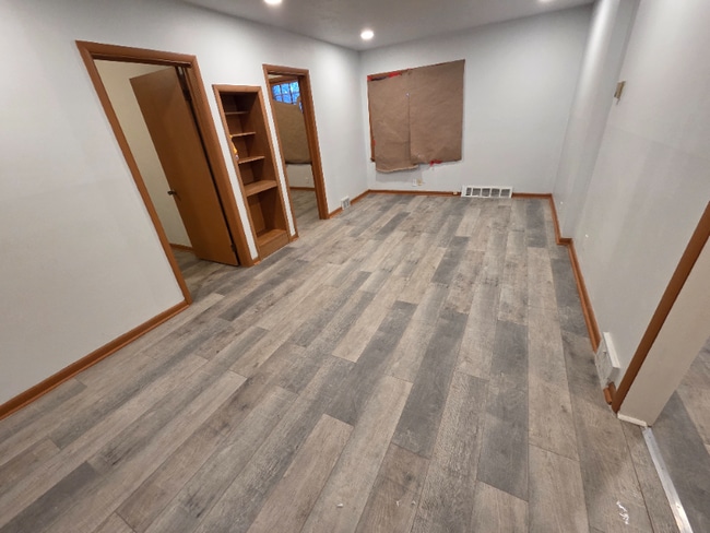 41 W Interstate St in Bedford, OH - Building Photo - Building Photo