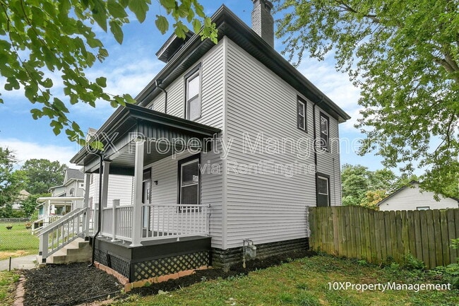 2014 Floral Ave in Columbus, OH - Foto de edificio - Building Photo