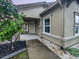 7525 Muirfield Way in Sacramento, CA - Building Photo