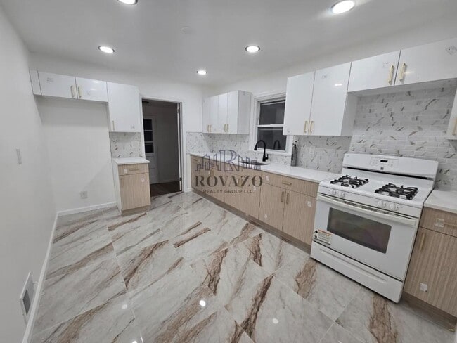 1283 Broadway in Hillside, NJ - Building Photo - Building Photo