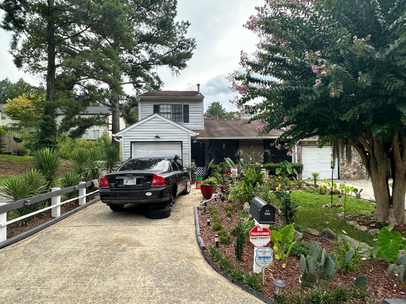 709 Pine Tree Trail in College Park, GA - Building Photo