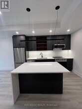 174 Everett Cmn in St Catharines, ON - Building Photo - Building Photo