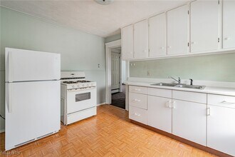 402 E York St-Unit -2 in Akron, OH - Building Photo - Building Photo