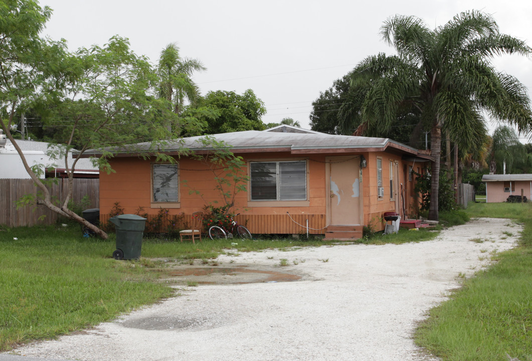 3707 Michigan Ave in Ft. Myers, FL - Building Photo