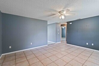 284 Lomond Dr in Port Charlotte, FL - Building Photo - Building Photo