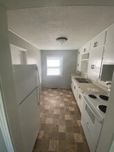 807 Choctaw Ave in Salina, KS - Building Photo - Building Photo