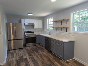 3908 Forest Highland Cir in Chattanooga, TN - Foto de edificio - Building Photo