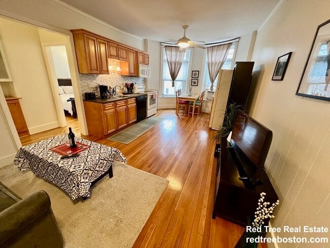 36 Winchester St in Brookline, MA - Building Photo - Building Photo