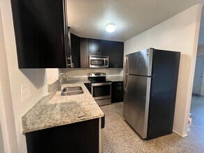 611 SE Flamingo Ave in Stuart, FL - Building Photo - Building Photo