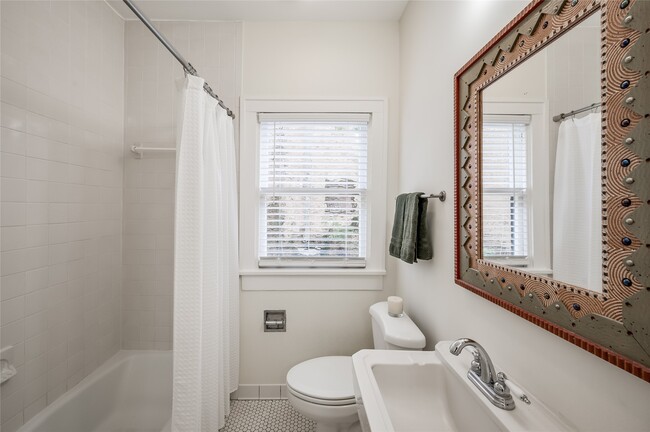 property at 1737 Albans Rd