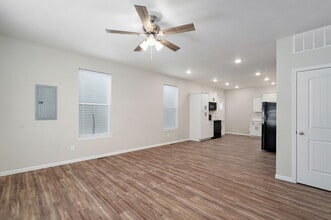 319 S Florence Ave, Unit A in Springfield, MO - Building Photo - Building Photo