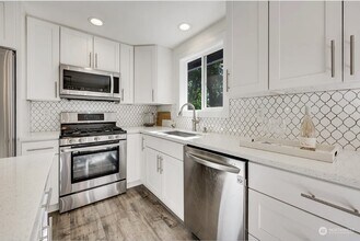 1109-1211 211th Pl NE in Sammamish, WA - Foto de edificio - Building Photo