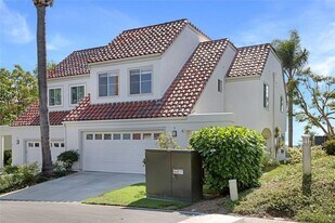 9 Veracruz in Dana Point, CA - Building Photo