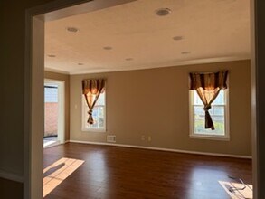 698 Shannon Way in Lawrenceville, GA - Building Photo - Building Photo