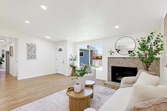40446 Davis St in Fremont, CA - Building Photo - Building Photo