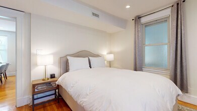 30 Clay St, Unit 3 in Cambridge, MA - Building Photo - Building Photo