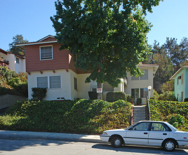 3622 Stancrest Dr in Glendale, CA - Foto de edificio - Building Photo