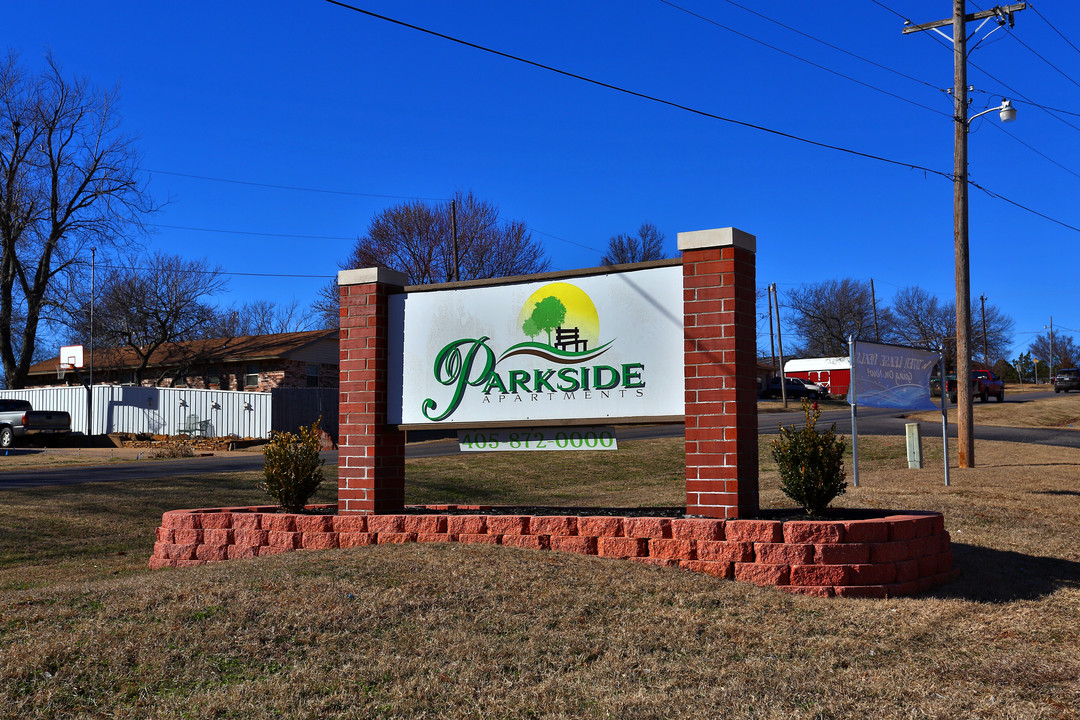 Parkside Apartments in Noble, OK - Building Photo