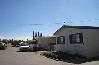 Twin Cypress Mobile Home Park in Knights Ferry, CA - Building Photo - Building Photo