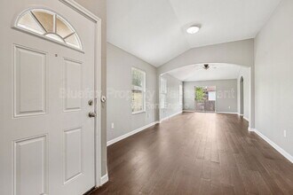 6231 Post Ml in San Antonio, TX - Building Photo - Building Photo