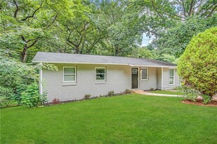 193 Polar Rock Dr SW