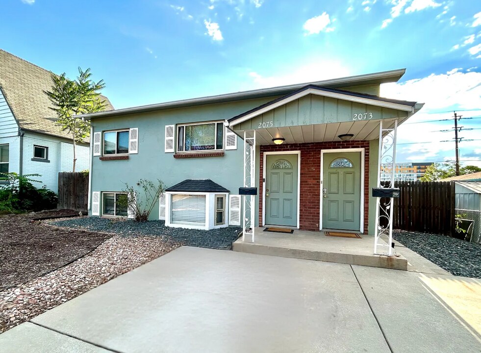 2075 S Acoma St, Unit 2075 in Denver, CO - Building Photo