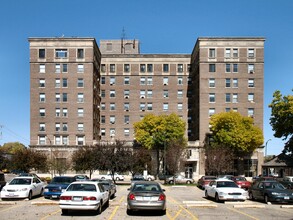 The Manor in Mason City, IA - Foto de edificio - Building Photo