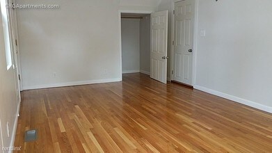 19 Brookford St-Unit -# 1 in Cambridge, MA - Building Photo - Building Photo