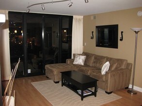 1309 N Wells St-Unit -506 in Chicago, IL - Foto de edificio - Building Photo