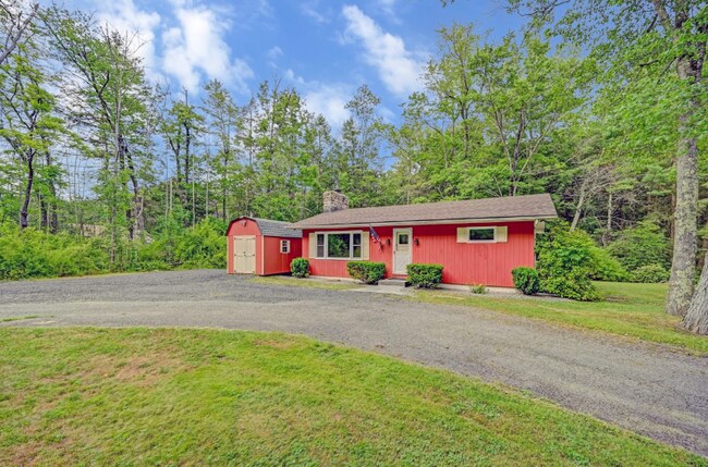 236 Merwinsburg Rd in Effort, PA - Building Photo - Building Photo