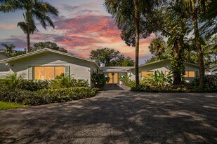 2421 SW 29th Way in Fort Lauderdale, FL - Building Photo