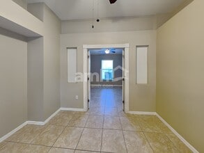 12061 Winding Woods Way in Lakewood Ranch, FL - Foto de edificio - Building Photo