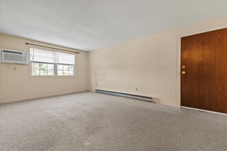 504 River Rd in Manchester, NH - Building Photo - Building Photo