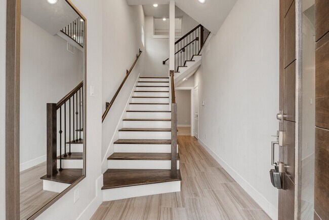 property at 5725 Darling St