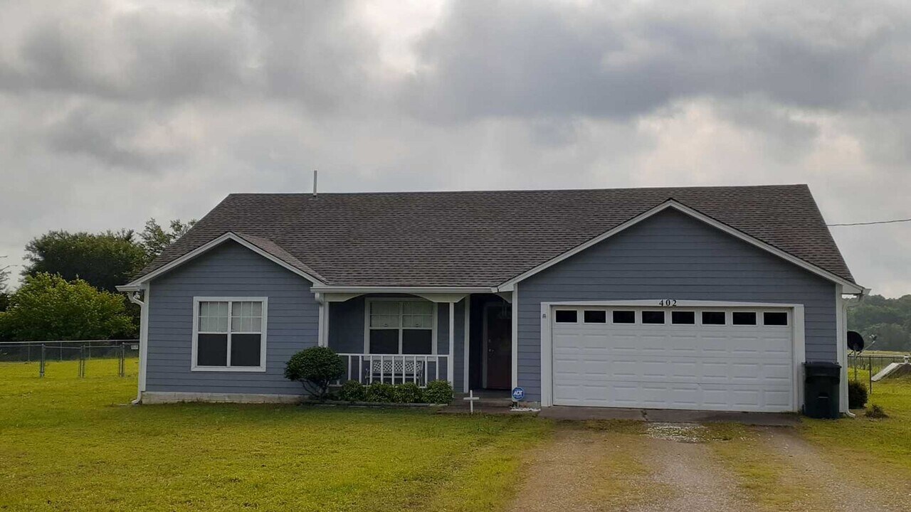 402 Morris School Rd in Searcy, AR - Building Photo