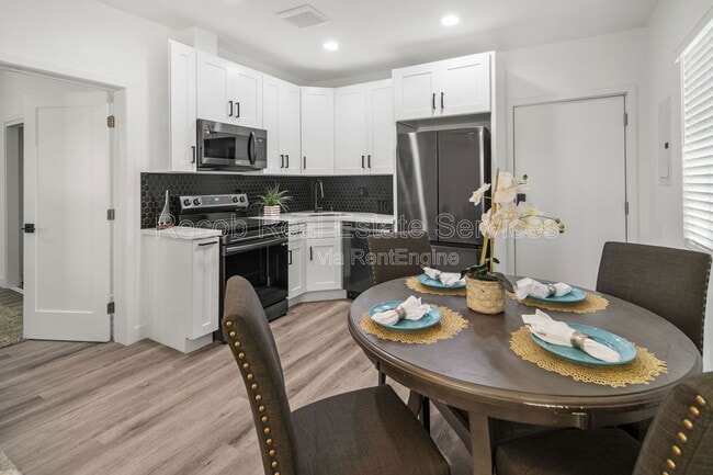 4970 Genesee Ave in San Diego, CA - Building Photo - Building Photo