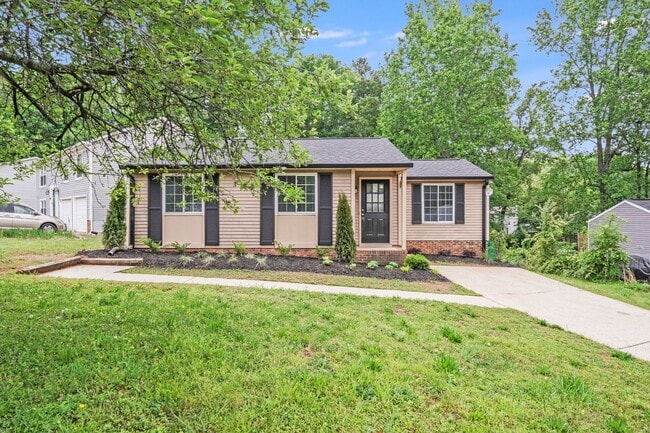 5001 Forest Mountain Ct in Charlotte, NC - Building Photo - Building Photo