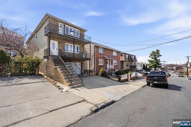 property at 370 Henry St