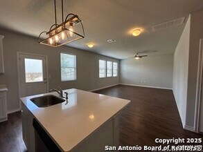 6606 Freedom Hills in San Antonio, TX - Building Photo - Building Photo